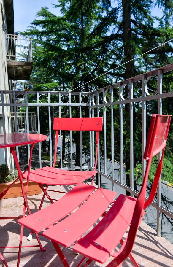 Apartment On Rustaveli Avenue Kʼutʼaisi Exterior foto